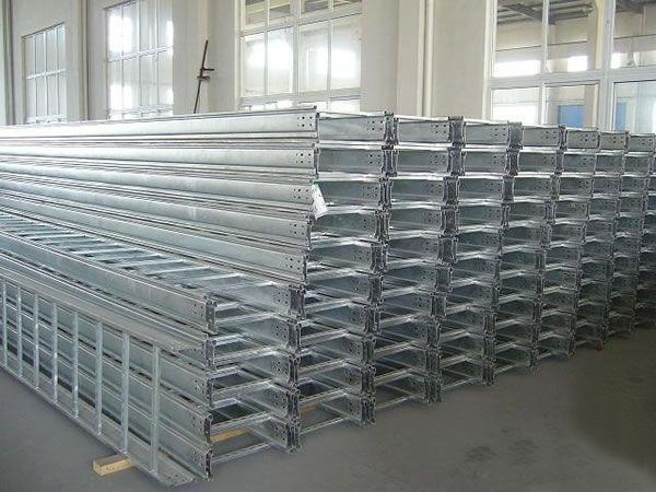 選擇鍍鋅橋架有何優勢呢